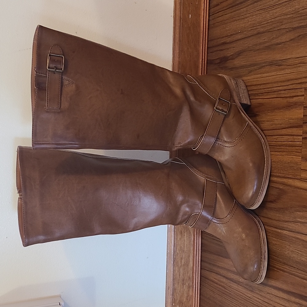 Tall brown boots size 8.5
